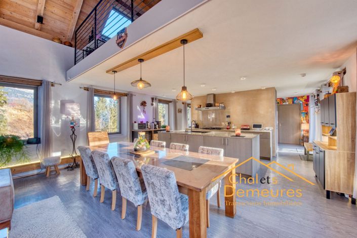 Image No.13-6 Bed House for sale