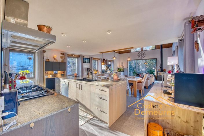 Image No.15-6 Bed House for sale