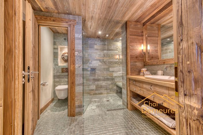 Image No.6-6 Bed House for sale