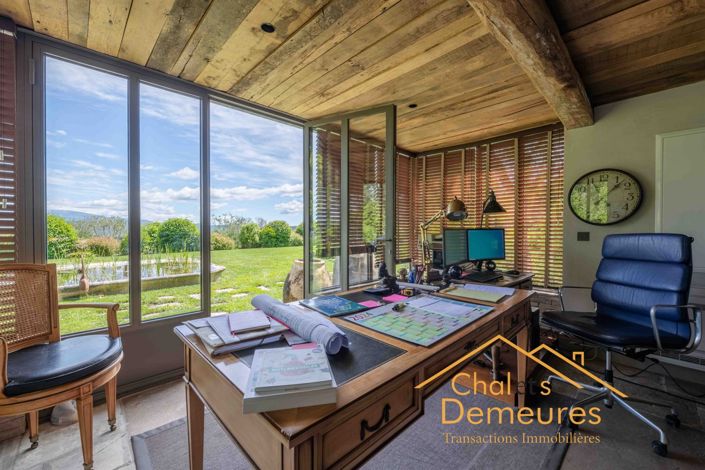 Image No.5-5 Bed House for sale