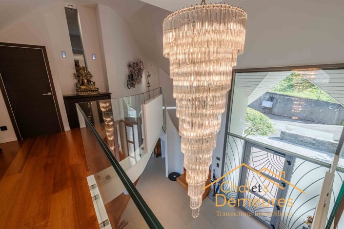 Image No.18-5 Bed House for sale