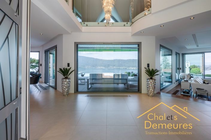 Image No.9-5 Bed House for sale