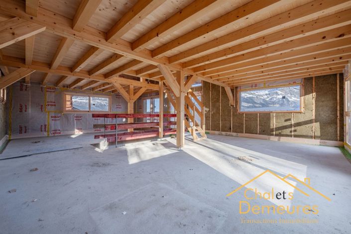 Image No.2-5 Bed House for sale