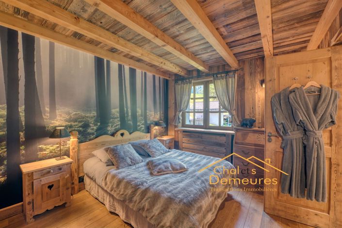 Image No.18-6 Bed House for sale