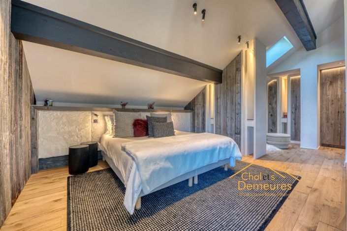 Image No.12-5 Bed House for sale