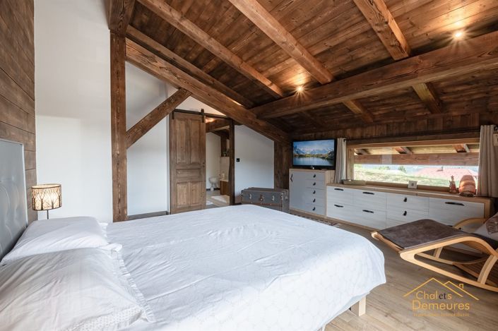 Image No.8-4 Bed House for sale