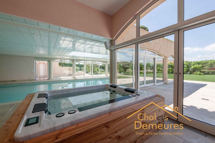 Image No.11-6 Bed House for sale