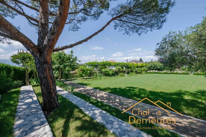 Image No.15-6 Bed House for sale