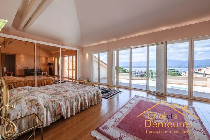 Image No.28-6 Bed House for sale