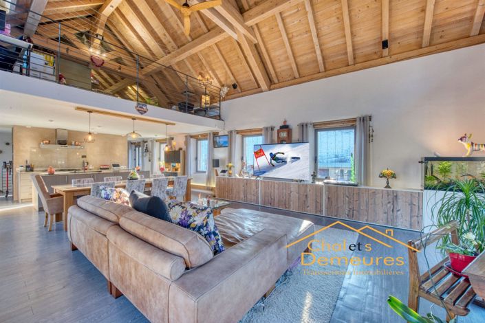 Image No.28-6 Bed House for sale