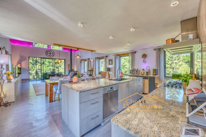 Image No.5-6 Bed House for sale