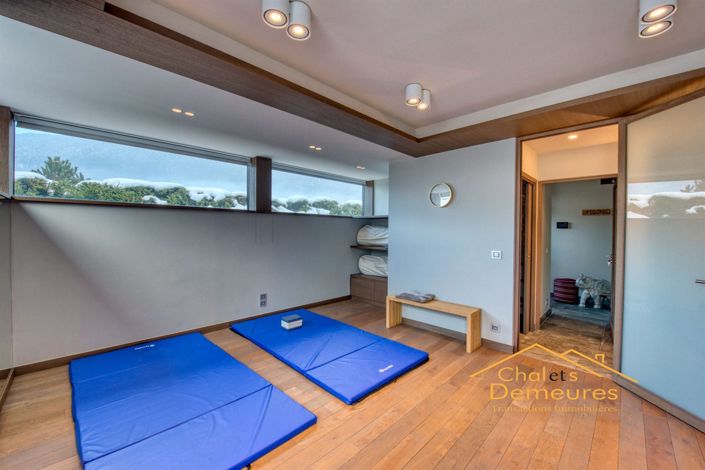 Image No.10-4 Bed House for sale