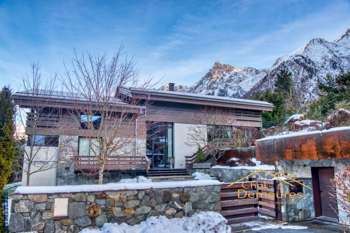 Image No.12-4 Bed House for sale