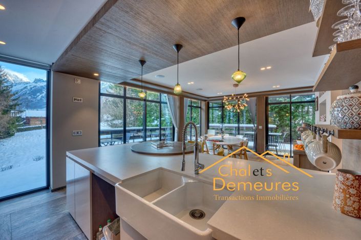 Image No.22-4 Bed House for sale