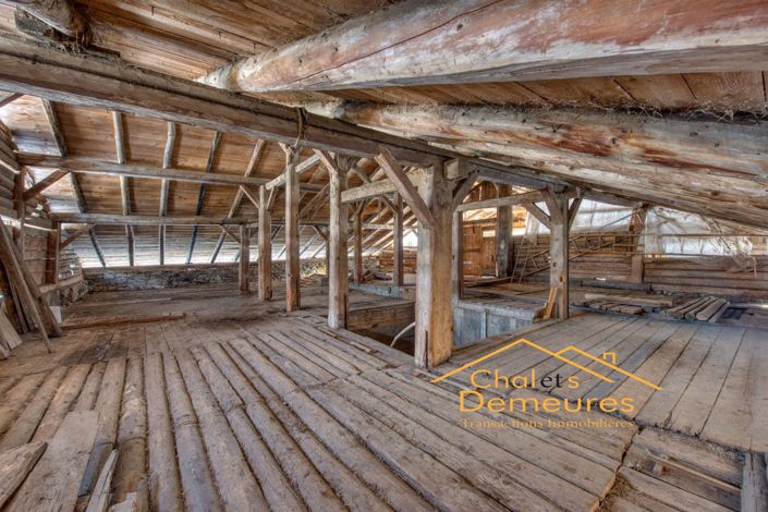 Image No.5-6 Bed House for sale