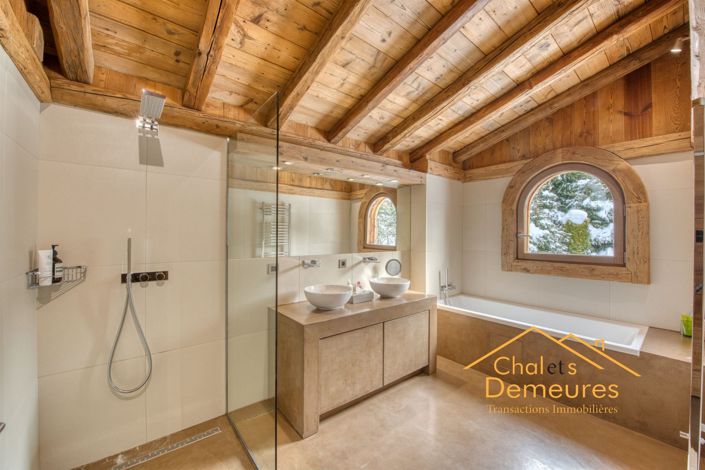 Image No.5-6 Bed House for sale