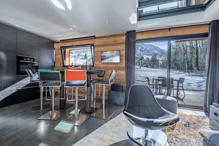 Image No.11-3 Bed House for sale