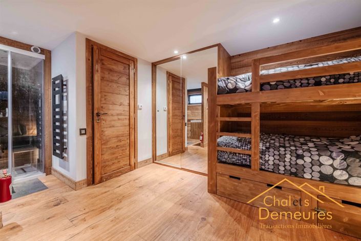 Image No.9-3 Bed House for sale