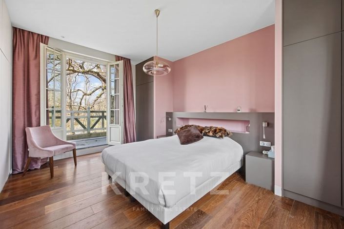 Image No.12-5 Bed House for sale