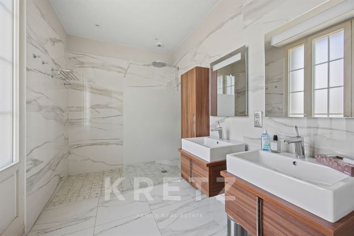 Image No.13-5 Bed House for sale