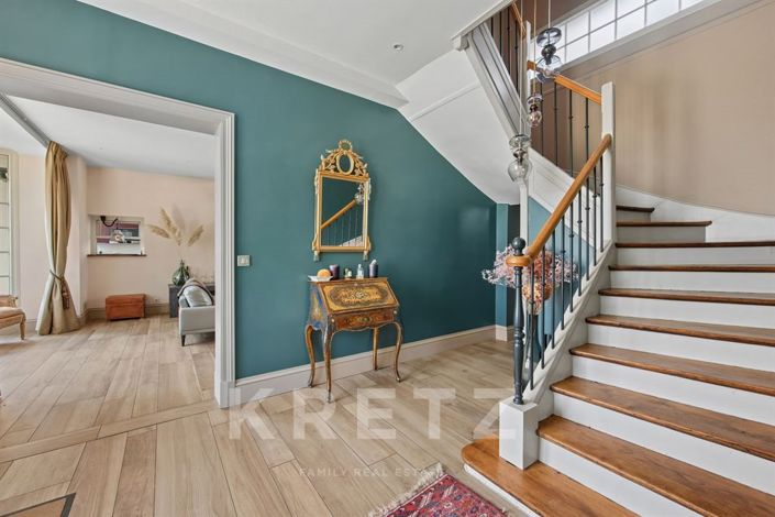 Image No.4-5 Bed House for sale