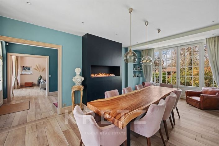 Image No.9-5 Bed House for sale