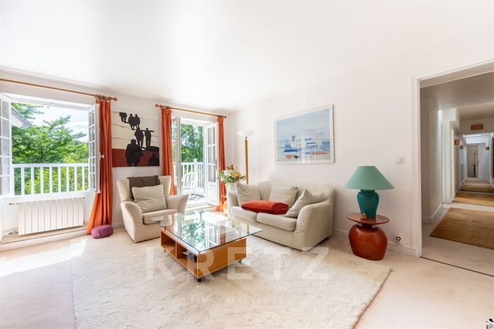 Image No.12-6 Bed House for sale