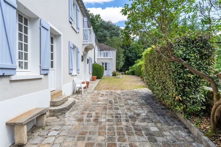 Image No.2-6 Bed House for sale