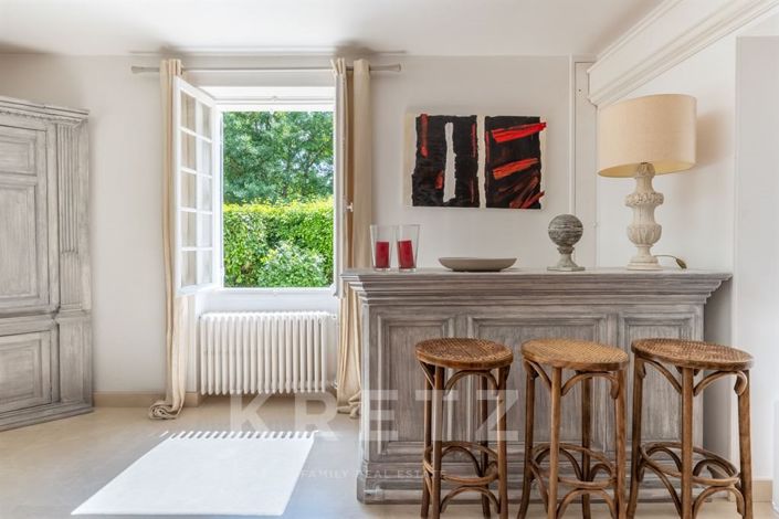 Image No.7-6 Bed House for sale