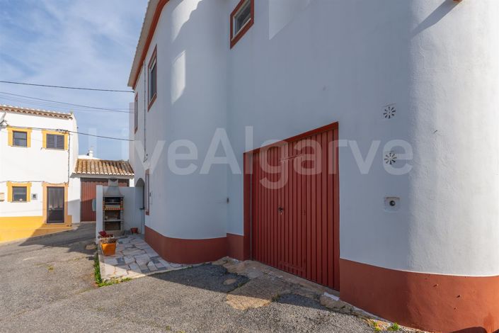 Image No.21-3 Bed House for sale