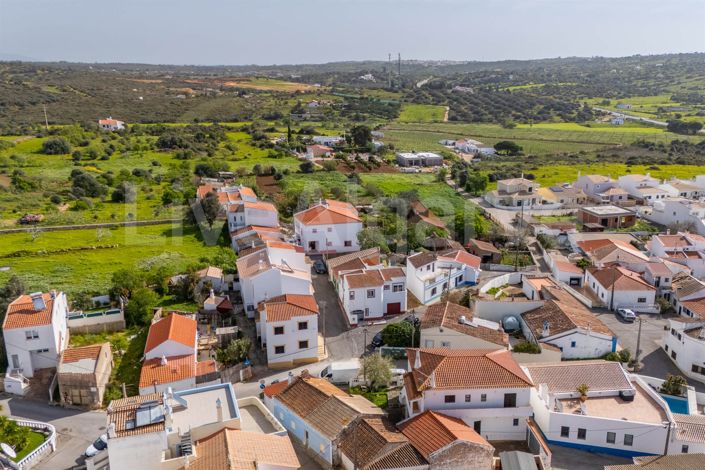 Image No.24-3 Bed House for sale