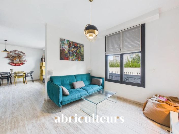 Image No.11-3 Bed House for sale