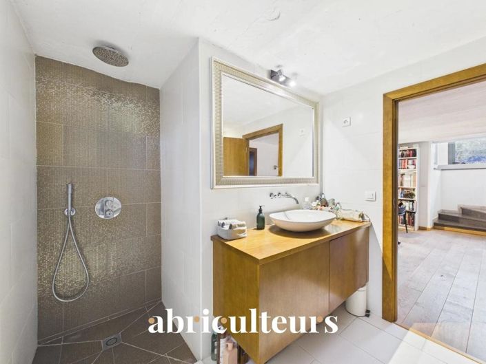 Image No.21-3 Bed House for sale