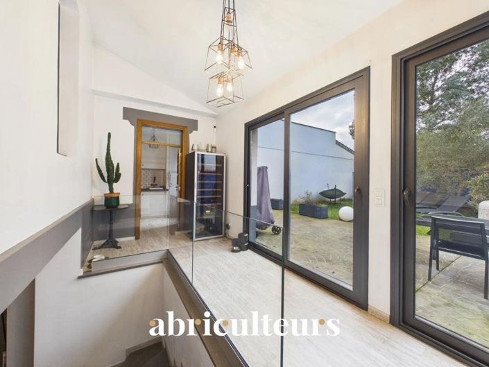 Image No.3-3 Bed House for sale