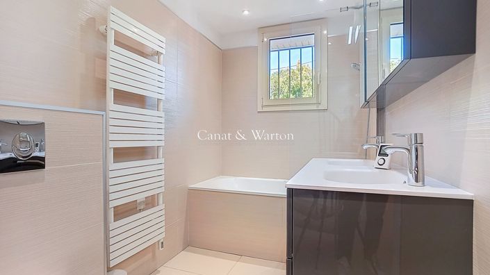 Image No.15-4 Bed House for sale