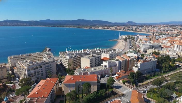 Image No.18-4 Bed House for sale