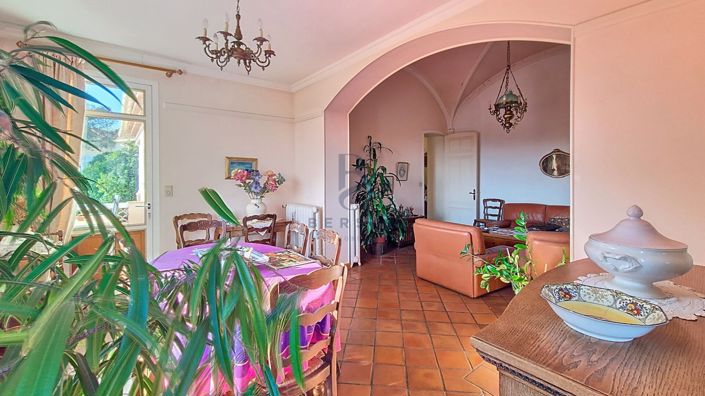 Image No.9-3 Bed House for sale