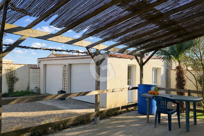 Image No.10-2 Bed House for sale