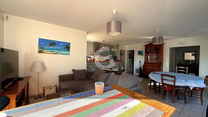 Image No.4-2 Bed House for sale