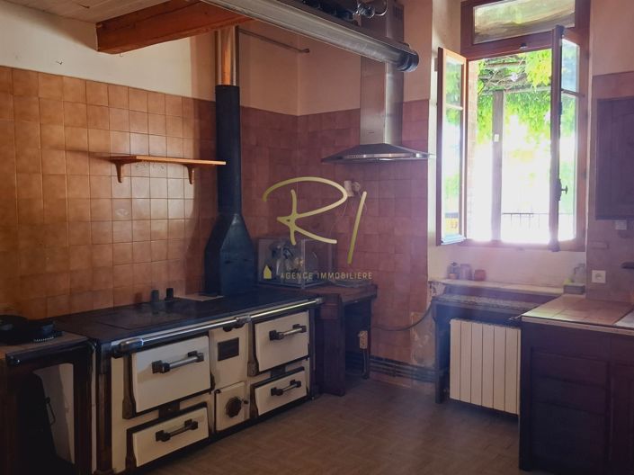 Image No.11-3 Bed House for sale