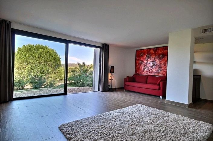 Image No.15-7 Bed House for sale