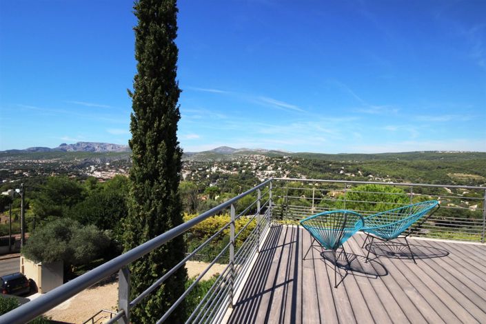 Image No.19-7 Bed House for sale