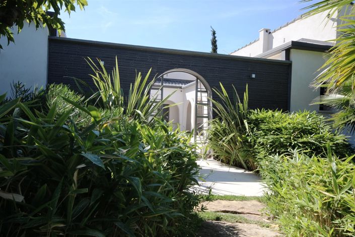 Image No.2-7 Bed House for sale