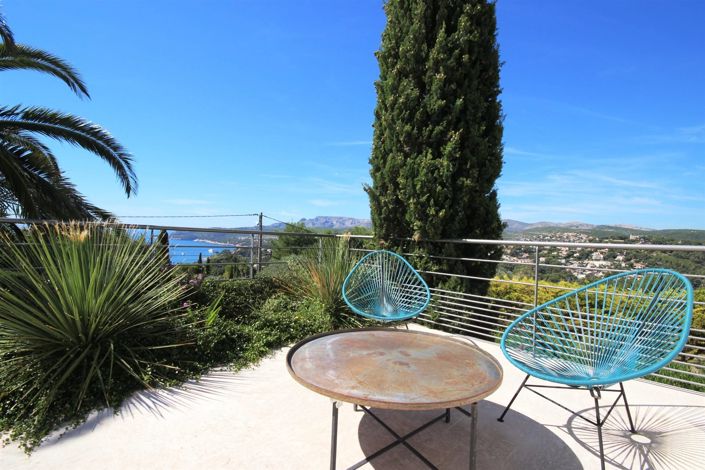 Image No.20-7 Bed House for sale