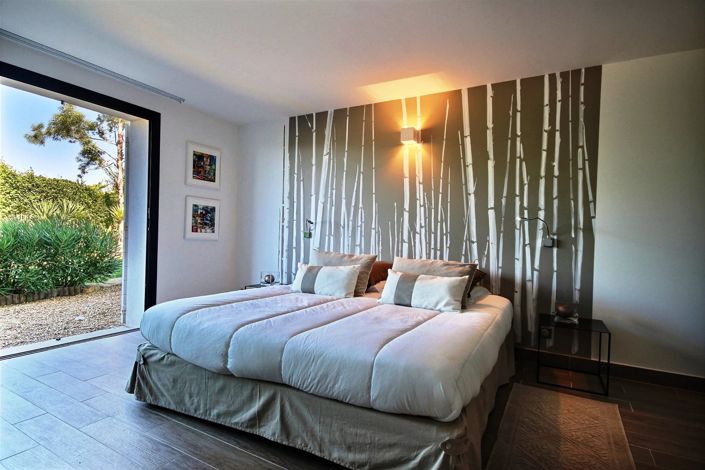 Image No.8-7 Bed House for sale