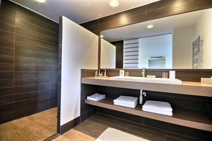 Image No.9-7 Bed House for sale