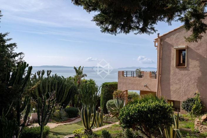 Image No.15-4 Bed House for sale