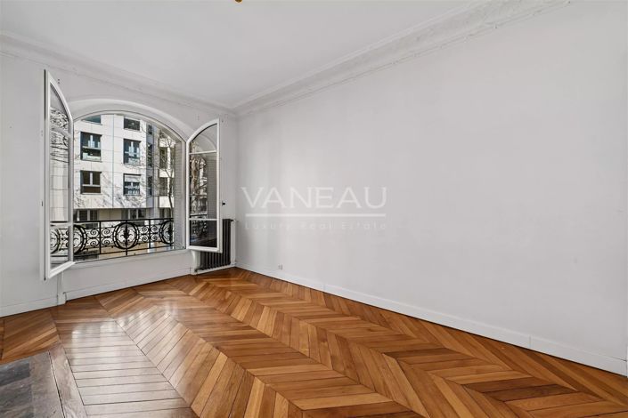 Image No.11-4 Bed Apartment for sale