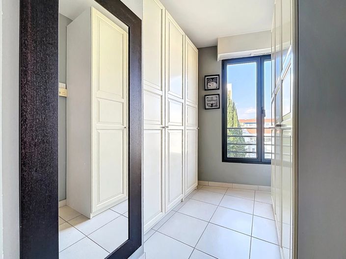 Image No.10-4 Bed Apartment for sale