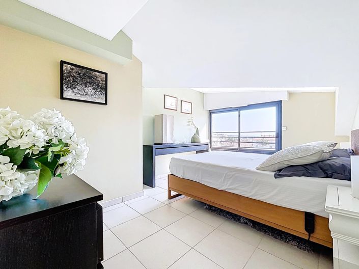 Image No.11-4 Bed Apartment for sale